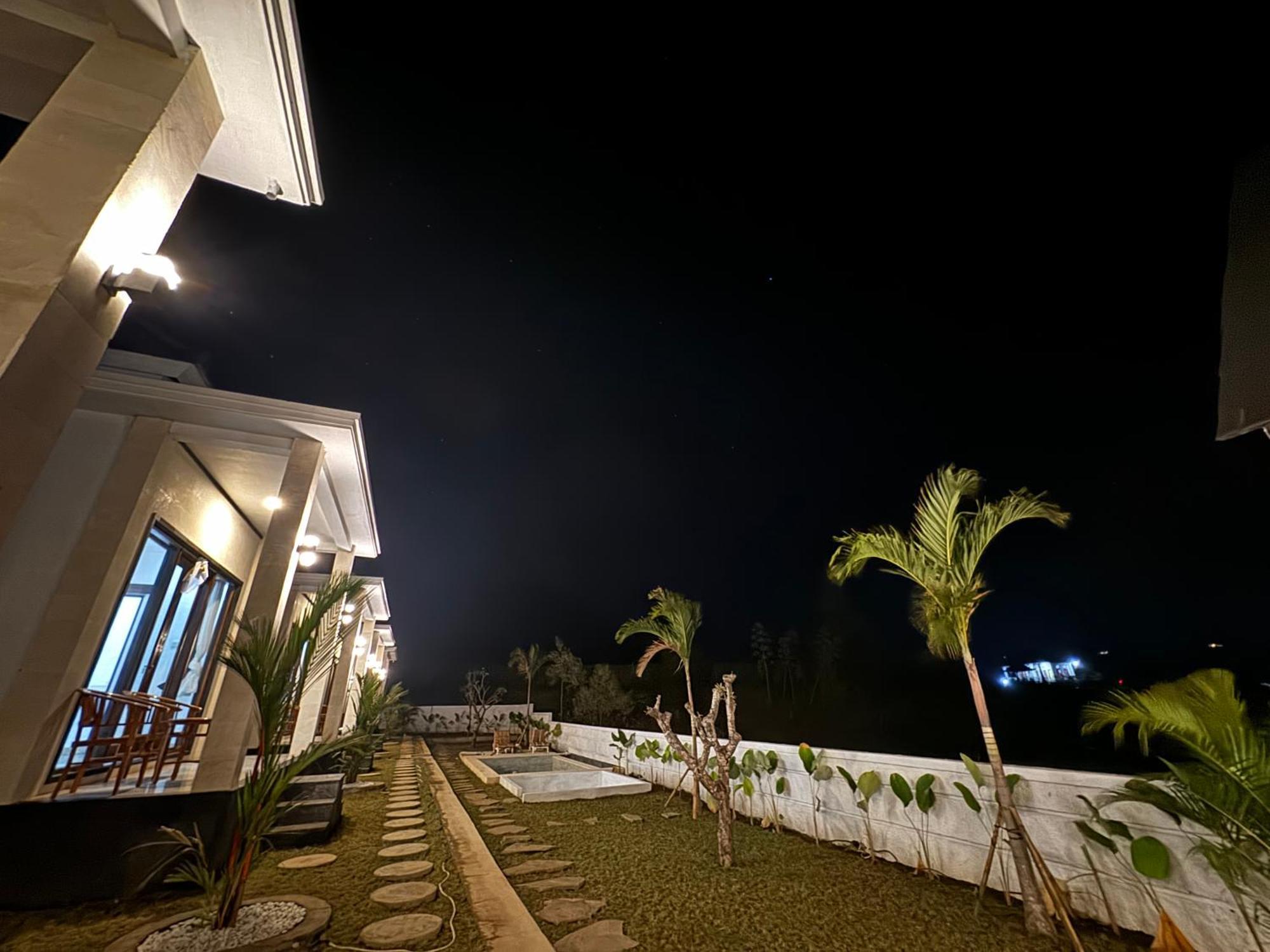 Volcano Cottages Kubupenlokan Buitenkant foto